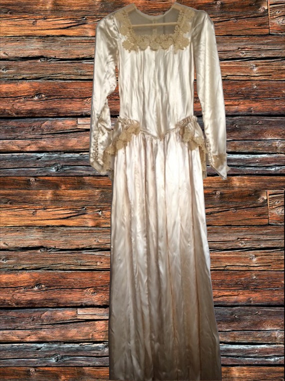 Classic 1930's cream satin wedding dress