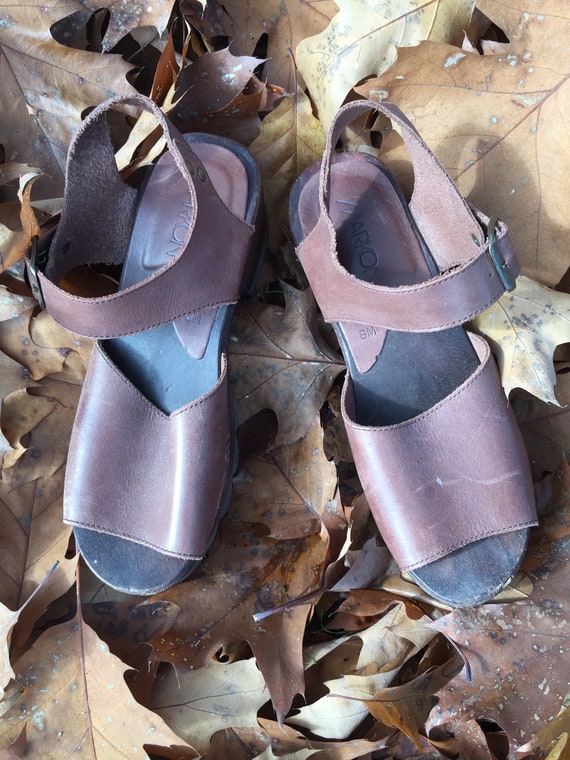 1980's leather woman's shoes