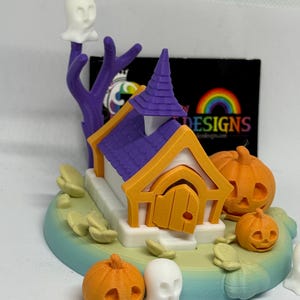 Mini spooky Halloween house - 3D printed