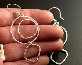 Pendientes colgantes de doble círculo de plata de ley, pendientes texturizados artesanales hechos a mano