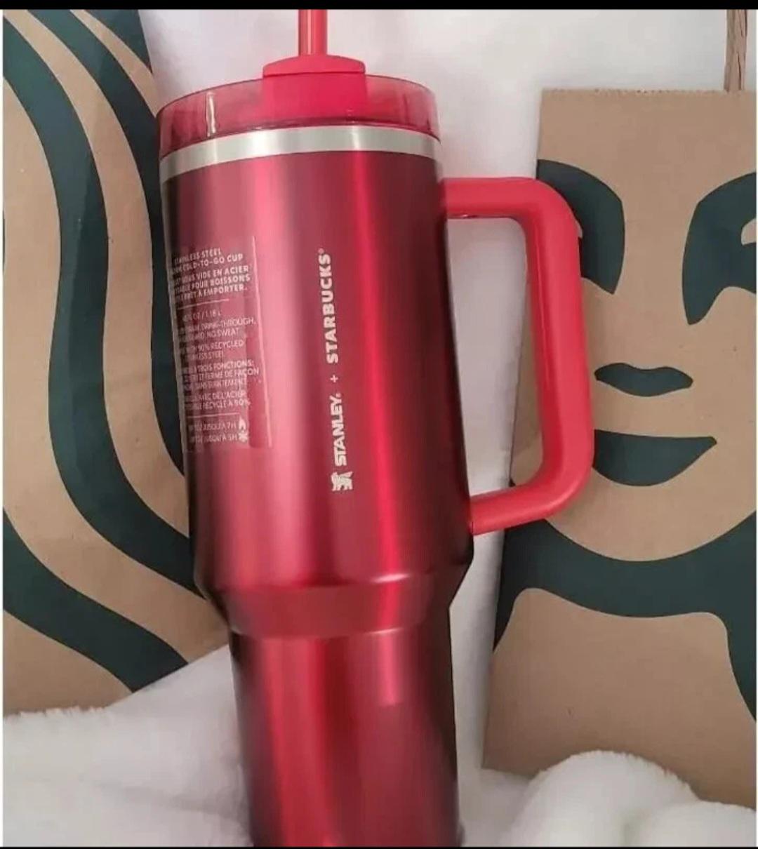 Stanley Quencher x Starbucks Limited Holiday H2.O FlowState™ Tumbler | 40 OZ - Red