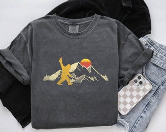 Bigfoot Fishing Shirt, Fishermen Gift,Fishing Unisex Apparel Gift,Bigfoot and Fishing Lover Gift Tee, Fishing Dad Tee, Funny Fishing Tshirt