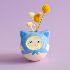 Tiny Cat Bud Vase • Cute Cat Whisker Holder • Adorable little gift