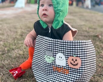Boys Halloween Bucket, Embroidered Halloween Basket, Personalized Halloween Basket, Monogram halloween bucket, boys monogrammed bucket