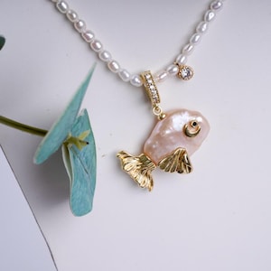 Gold Fish Freshwater Pearl Necklace| Natural Baroque Pearl Pendant, Unique Jewelry, Whimsical Gift for Her| Freshwater pearls| sea lover