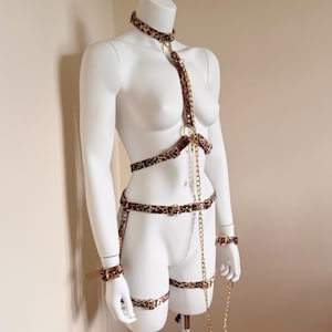 Leopard Print Full Body Bondage Set – Faux Leather Harness with Gold Chain Details, Choker & Cuffs