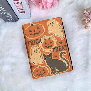Retro Black Cat Ghost Pumpkins Kindle & Kobo Case Soft And Stylish Cover Personalization 7&quot; 2024 Kindle Colorsoft Case Gift For Halloween