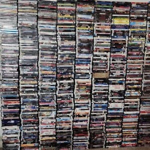100 DVD-skivor i bulk, grossistparti, filmer, TV-program, paket, väska, film, TV-program