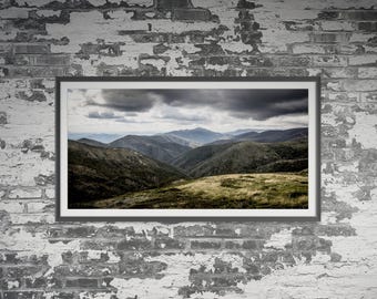 Mt Feathertop au coucher du soleil dans les hauts pays de l'époque victorienne, en Australie. Art mural, affiche de paysage de voyage