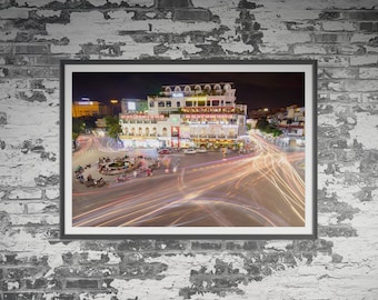 La circulation sur la place Dong Kinh Nghia Thuc de Hanoi au Vietnam. Art mural, affiche de paysage de voyage