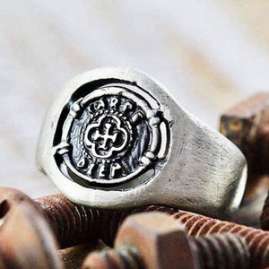 Mens Signet Ring - Carpe Diem Ring - Chevaliere Homme - Custom Signet Ring - Man Carpe Diem Ring - Carpe Diem Signet Ring