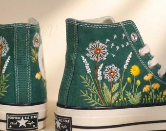 Zapatillas Converse con bordado personalizado, Converse con flores pequeñas bordadas de los años 70, zapatillas personalizadas con bordado de diente de león y girasol.