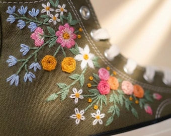 Custom Converse Embroidery Shoes, Small Flower Embroidered Converse 1970s, Pink flower Embroidery  Sneakers Custom