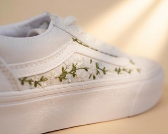 Custom VANS Embroidery Shoes, Small Flower EmbroideredLow-top VANS embroidered Pink Flower Embroidery