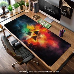 Alfombrilla de ratón Tri-Force Elemental Burst: símbolo de Zelda en colores fuego, agua y viento. Alfombrilla de escritorio para juegos, decoración de Hyrule.