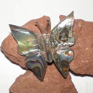 Broche de mariposa de abulón Taxco plata de ley de mediados de siglo vintage con sello de joyería de insectos voladores