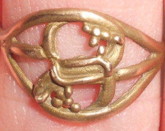 Grape Vine Ring Art Nouveau 10K Gold Grape Vine & Cluster 1800&#39;s Antique Ladies Sizes -SALE