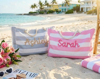 Große Polyester Pool-Tasche | mit benutzerdefiniertem Namensschild | handverklebtes Chunkygarn | stilvolles Brautjungfer Geschenk | für Freunde sommerlich verreist