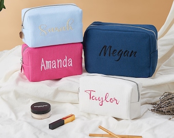 Bestickte Monogramm-Waffel-Kosmetiktasche, Reise-Kosmetiktasche aus Baumwolle mit individuellem Namen, umweltfreundliche Kulturtasche, Brautjungfer oder Junggesellinnengeschenk