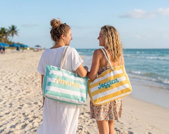 Personalisierte Polyester Strandtasche | mit Reißverschluss und Name | handverklebtes Chunkygarn | Brautjungfer Antrag Geschenk | für Freunde Pool-Reise