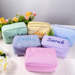Embroidered Name Seersucker Makeup Bag, Bridesmaid Gifts, Monogram Makeup Bag, Bridesmaid Makeup Bag, Wedding Party Favor, Gift for Her