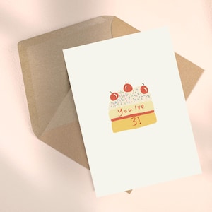 Tarjeta de felicitación de cumpleaños número tres, pastel, lindo niño y niña, hecha a mano