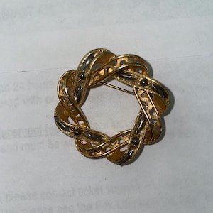 vintage  brooch