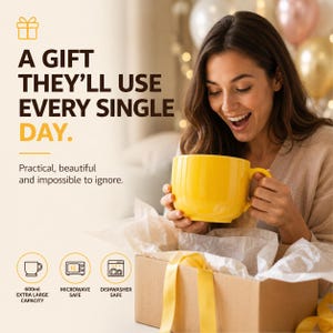 Peut inclure: Un grand mug en c&eacute;ramique jaune vif avec une anse, accompagn&eacute; du texte A GIFT THEY'LL USE EVERY SINGLE DAY. Practical, beautiful and impossible to ignore. Des ic&ocirc;nes indiquent une capacit&eacute; de 600ml, compatible micro-ondes et lave-vaisselle.