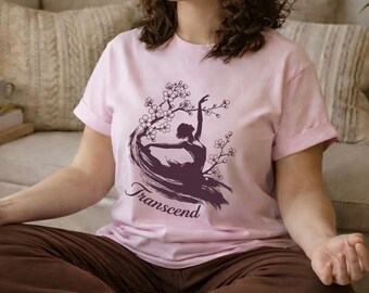 Camiseta Transcend Ballerina para entusiastas de la vida consciente.