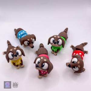 Sausage Dog – 3D Printed Dachshund with Polka Dot Sweater – Articulated Collectible – FREE Mystery Gift