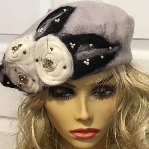 Grey Beret with White Needle Felted Flowers Black Leaves and Beads image 3