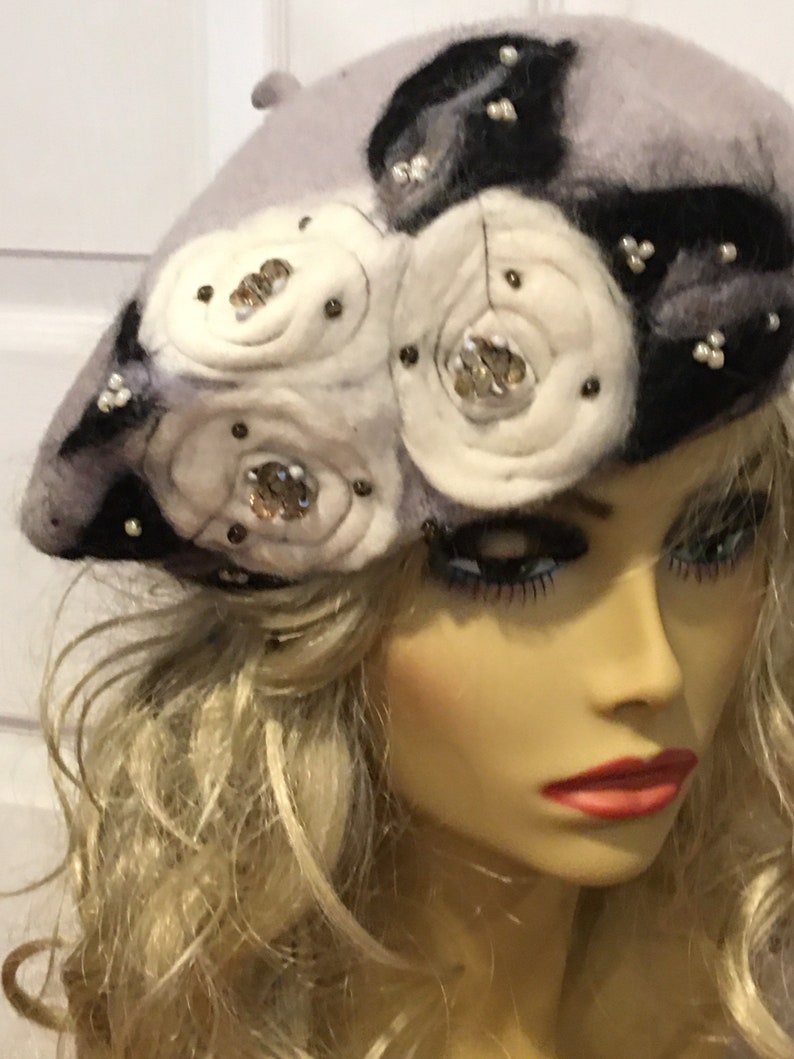 Grey Beret with White Needle Felted Flowers Black Leaves and Beads image 7