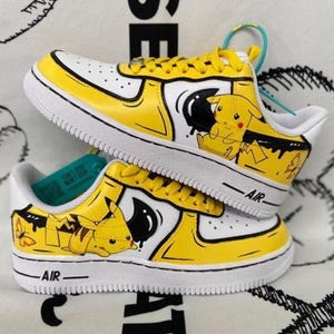 Baskets personnalisées Air Force 1 – Pokemon – Peintes à la main