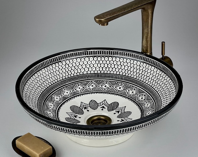 Monochrome Moroccan Sink | An Intricate, Hand-Painted Berber Basin