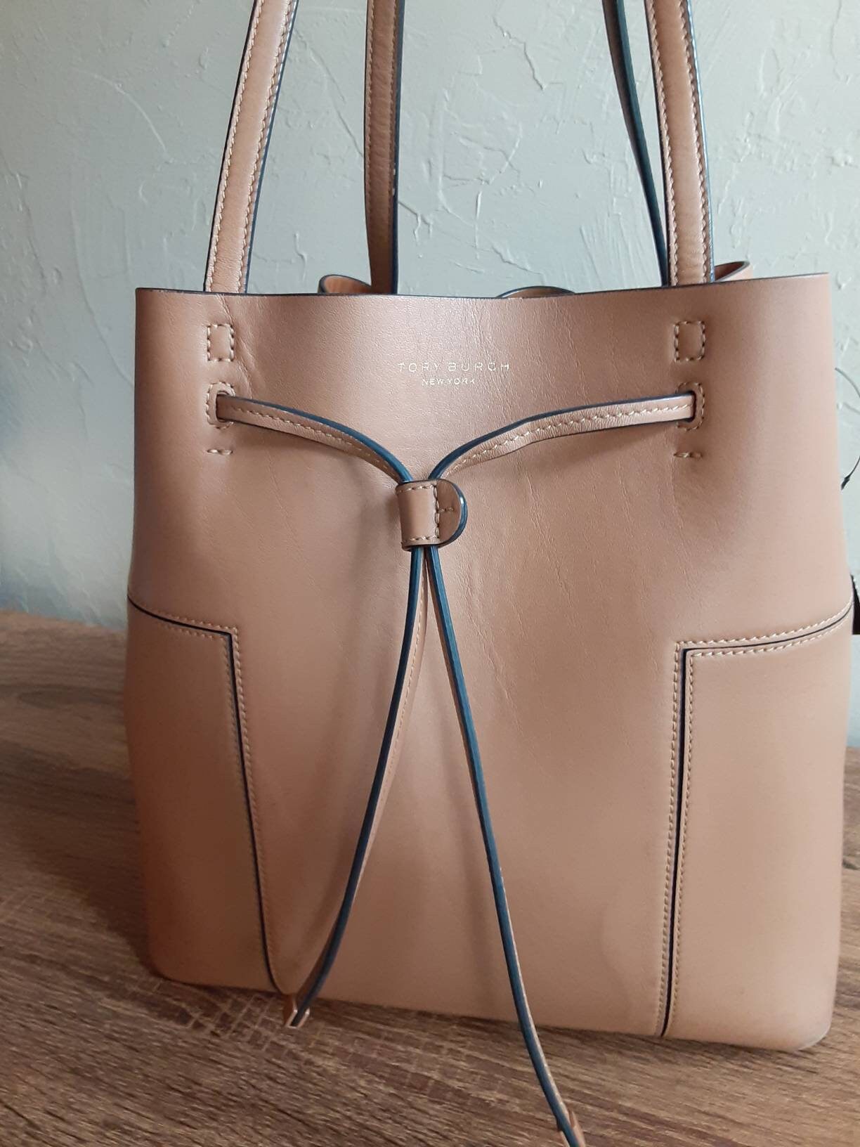 Block t tote hotsell
