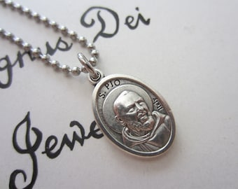 St Padre Pio Medal & Necklace Set, Patron Pray Hope Worry, Catholic Devotional First Communion Confirmation Baptism Men Boy Women Girl Gift