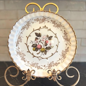 Prato de exposição de flor de macieira com douramento de ouro 22K Wood & Sons “Charmaine”