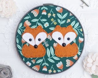 Wool felt foxes wall art hanging in an antique metal 6 inch embroidery hoop - fox lovers - unique valentine’s day for her - couple gift