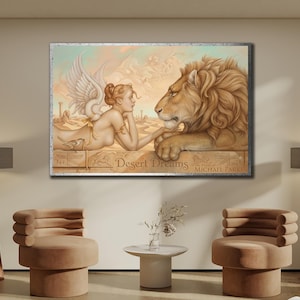 Peut inclure: Une œuvre d'art encadrée intitulée "Desert Dreams" représente une figure ailée et un lion dans un paysage désertique. L'œuvre utilise des tons chauds de beige, d'or et de pêche, avec le nom de l'artiste en bas.