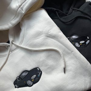 Moletom com capuz personalizado para carro, design de veículo bordado, moletom personalizado para presente de amante de carros, moletom com capuz para rua