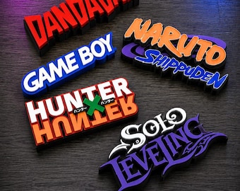Gepersonaliseerd logo-bord – Aangepaste weergave van anime, games en films (15 cm / 5,9 inch)