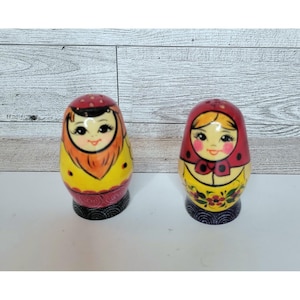 Russian Matryoshka Doll Salt & Pepper Shakers Folk Art Handmade in Russia VTG