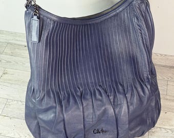 VTG Cole Haan Amalfi Hobo Sac à main Sac à bandoulière en cuir plissé bleu marine à pampilles