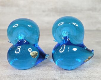 Paar Vtg FM Konstglas Blau Kunst Glas Pippi Enten Briefbeschwerer - Ronneby Schweden