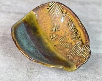 Nick Molatore Hand Thrown Studio Pottery 5" Bowl Glazed Soap Dish Leaf Design