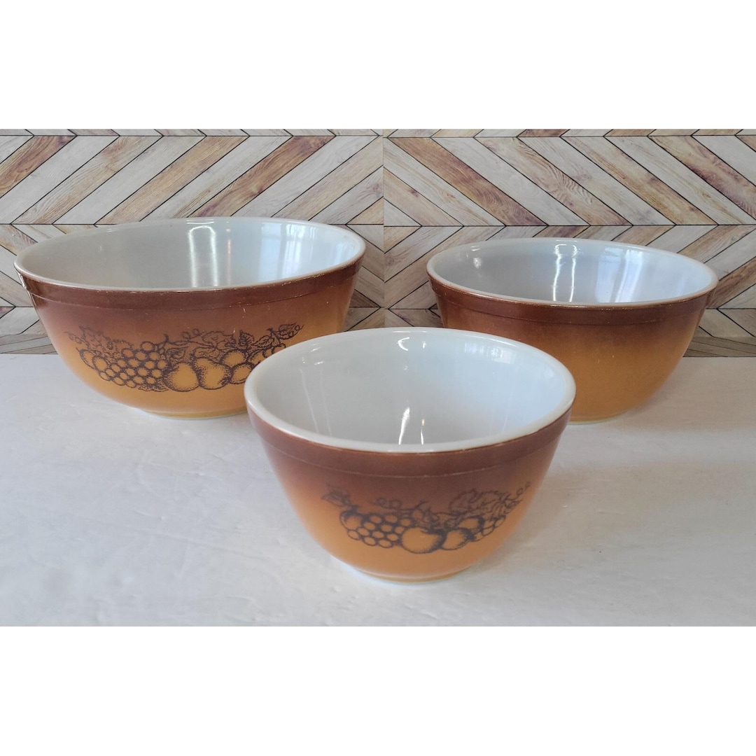 Vintage Pyrex Brown Old Orchard 3 Piece Nesting Mixing Bowls 401