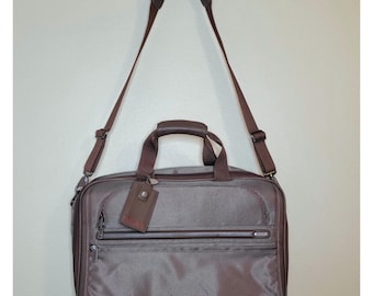 VTG Tumi Ballistic Nylon Carry-on Travel Bag Expandable Bag Brown (22121CH4) EUC