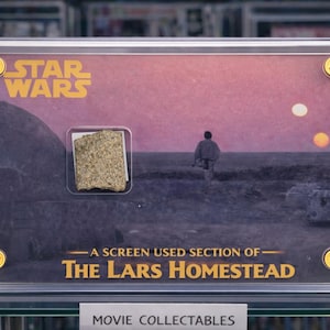 Op scherm gebruikt fragment van Star Wars-set – Lars Homestead Tatooine-display met COA |