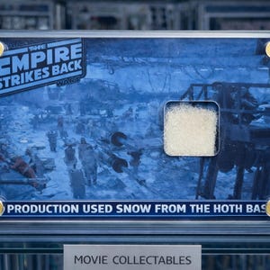 銀河のかけらを手に入れよう – 『スター・ウォーズ エピソード5/帝国の逆襲』で使用されたホスの雪（鑑定書付き）