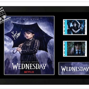 Woensdag Original Film Cell Display Signed Amazing verzamelobject. Met COA